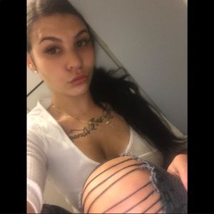 Meet your Posher, Alison